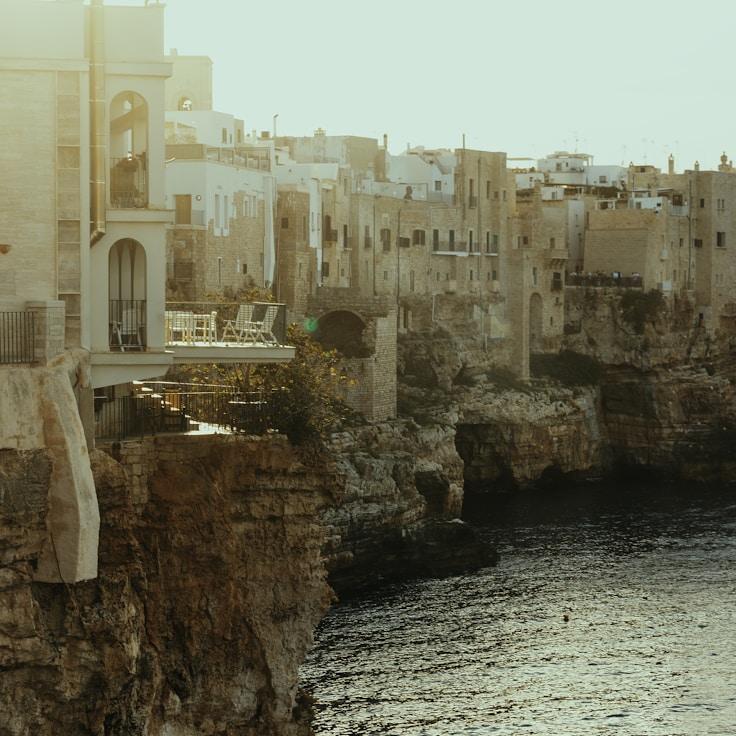 Outdoor terrace seating suitable for families in San Francisco